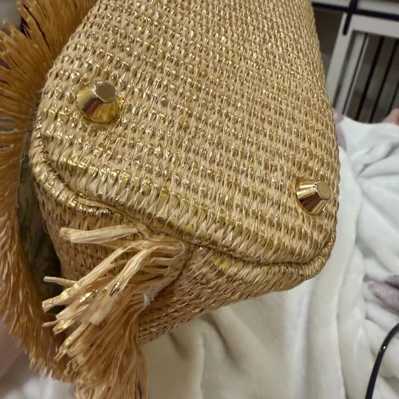 NWT Tommy Bahama Gold and Tan woven bag with Bamboo Handle & Crossbody Strap - Picture 11 of 16